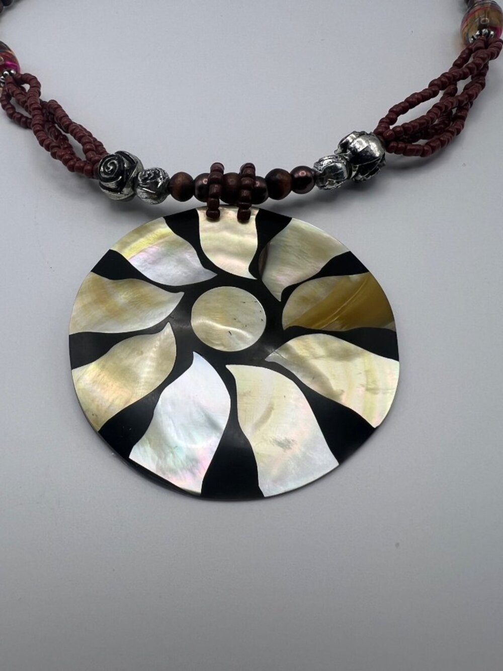 Artisan Beaded Necklace Mother Of Pearl Sunburst Pendant Roses Multicolor 18.5" - Picture 3 of 12